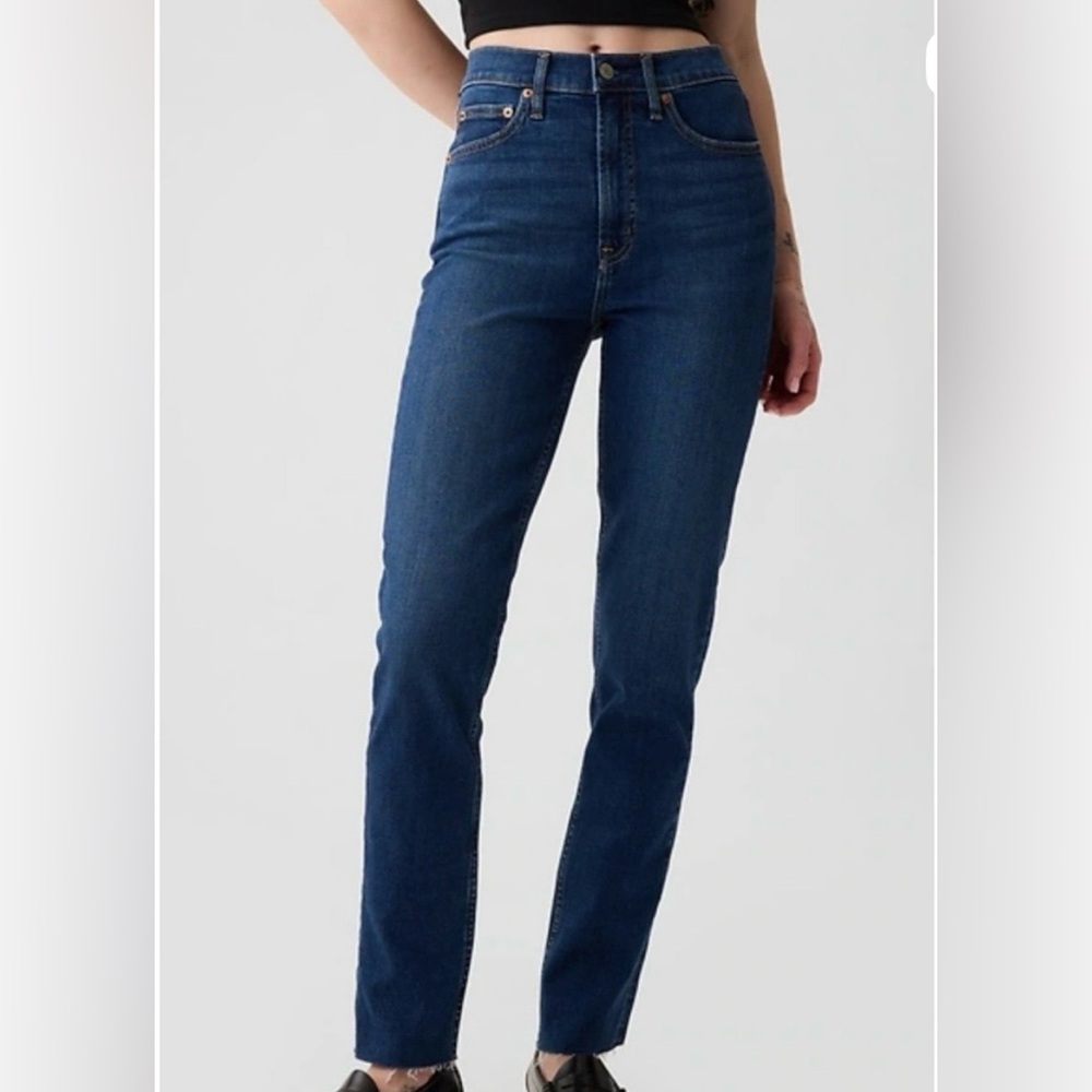 GAP Vintage Slim High Rise Raw Edge Petite Jeans‎